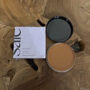 Saie Sun Melt Cream Bronzer in Medium Bronze